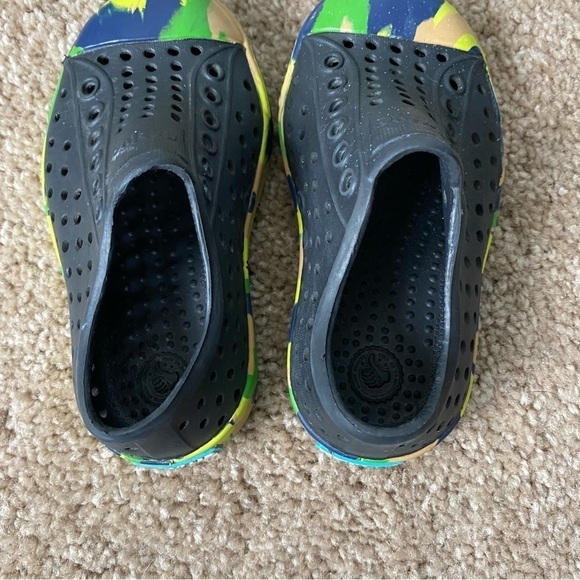 Native | Boy's Slip On Multicolor Sneakers Size 6 - Picture 8 of 9